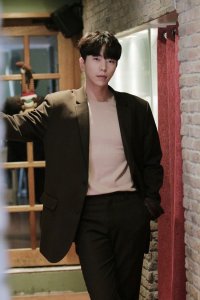 Yoon Hyun-min